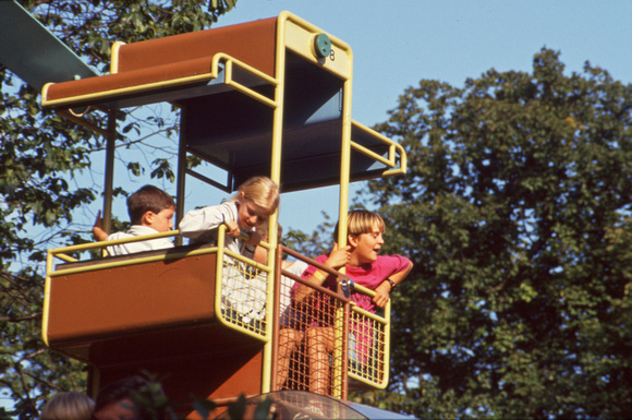 Kids on ferris wheel