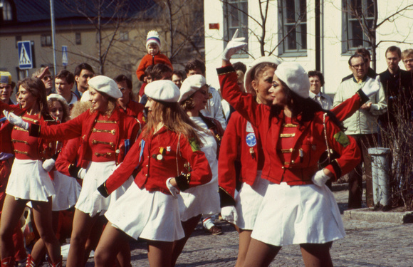 Swedish women dancing