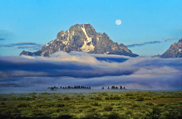 Teton mtn Moon cloud