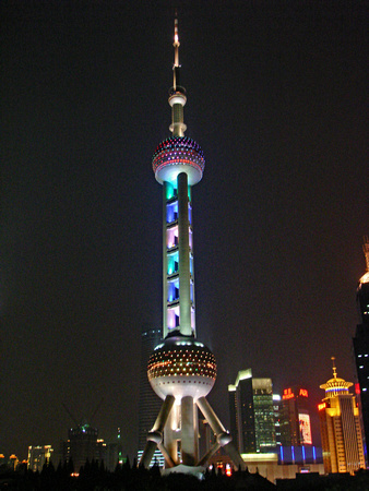 Shanghai_The Pearl at night