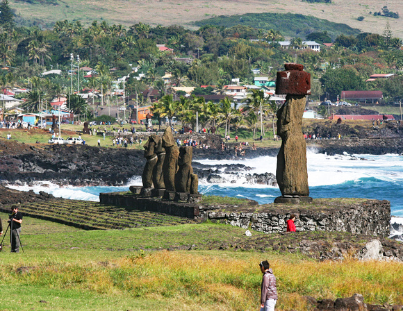 Moai at eclipse viewing site
