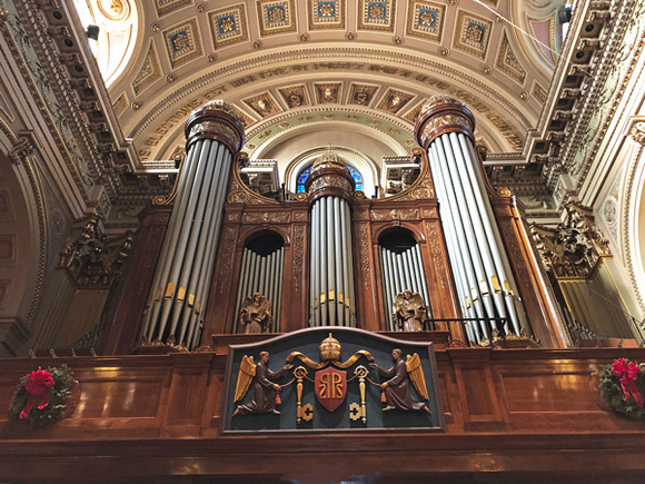 Cathedral organ