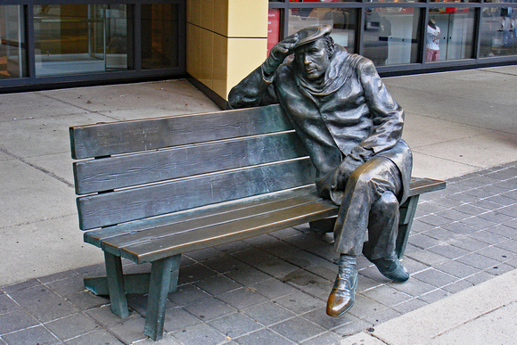 Glenn Gould bench, Toronto