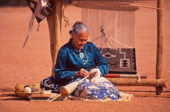 Navajo weaver2